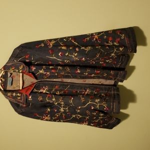 Like new absolutely gorgeous denim jacket with embroidered flower and leaf desig